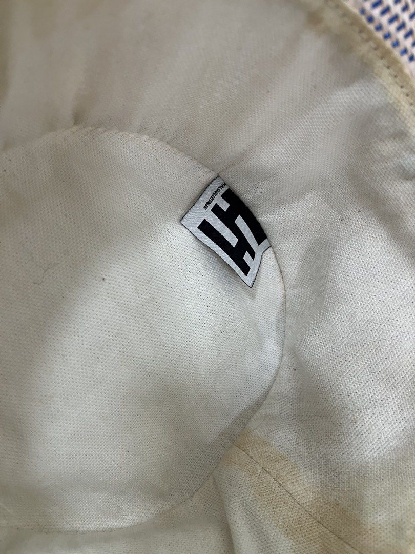 Halo Halo Hat (Category: Hats & Beanies) located in Muntinlupa City. Submitted by jasmin.shop (Listing ID 1460588408, Image 3). Description: weave all good just minor discoloration sa inner .