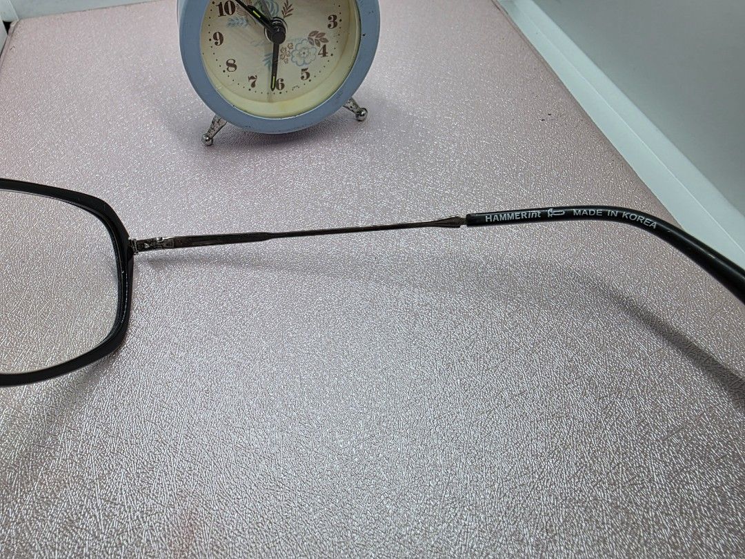 HammerPrint frame (Category: Sunglasses & Eyewear) located in La Trinidad. Submitted by zasha28 (Listing ID 1460566993, Image 3). Description: replaceable lens best fit for men unisex frame Original replaceable lens.