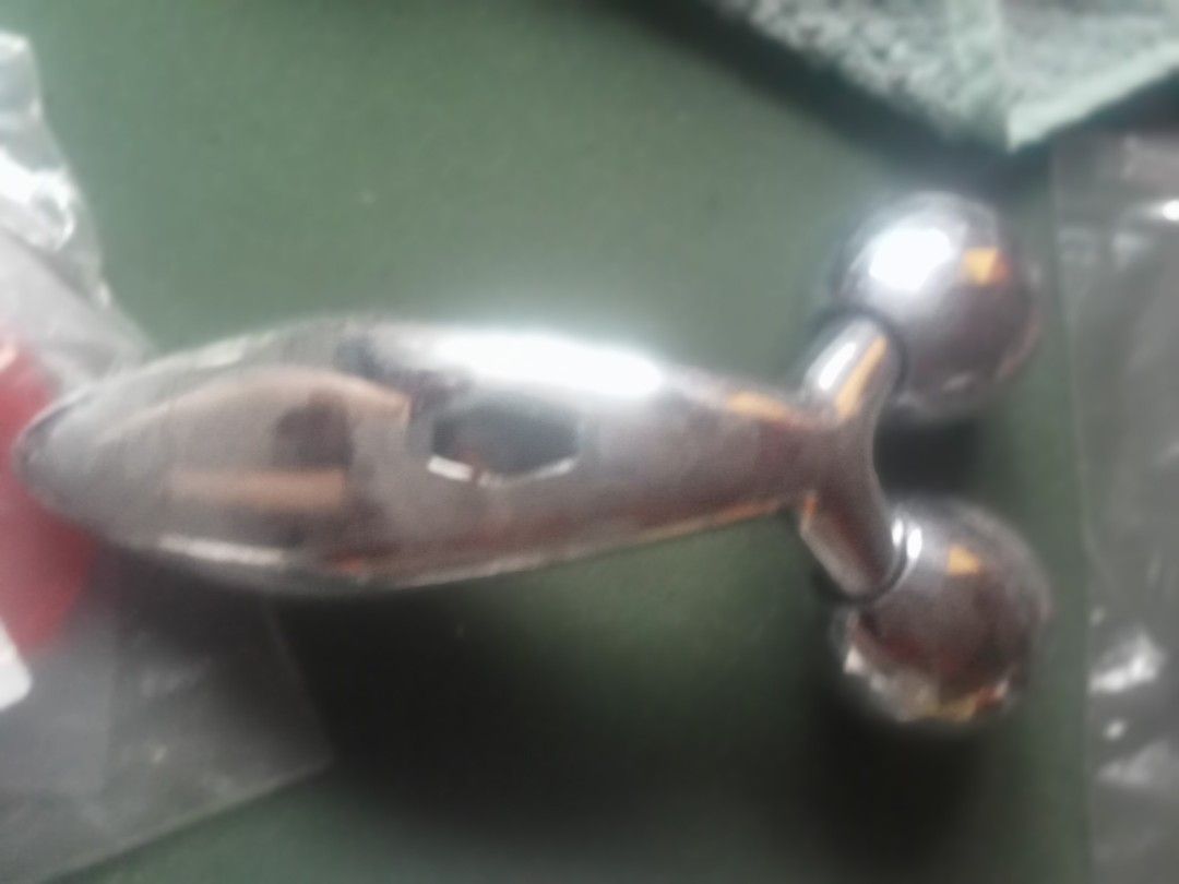 Hand massager (Category: Coats, Jackets and Outerwear) located in Paranaque City. Submitted by dimaguilaa94969 (Listing ID 1460509383, Image 1). Description: pm if int 09260966619 .