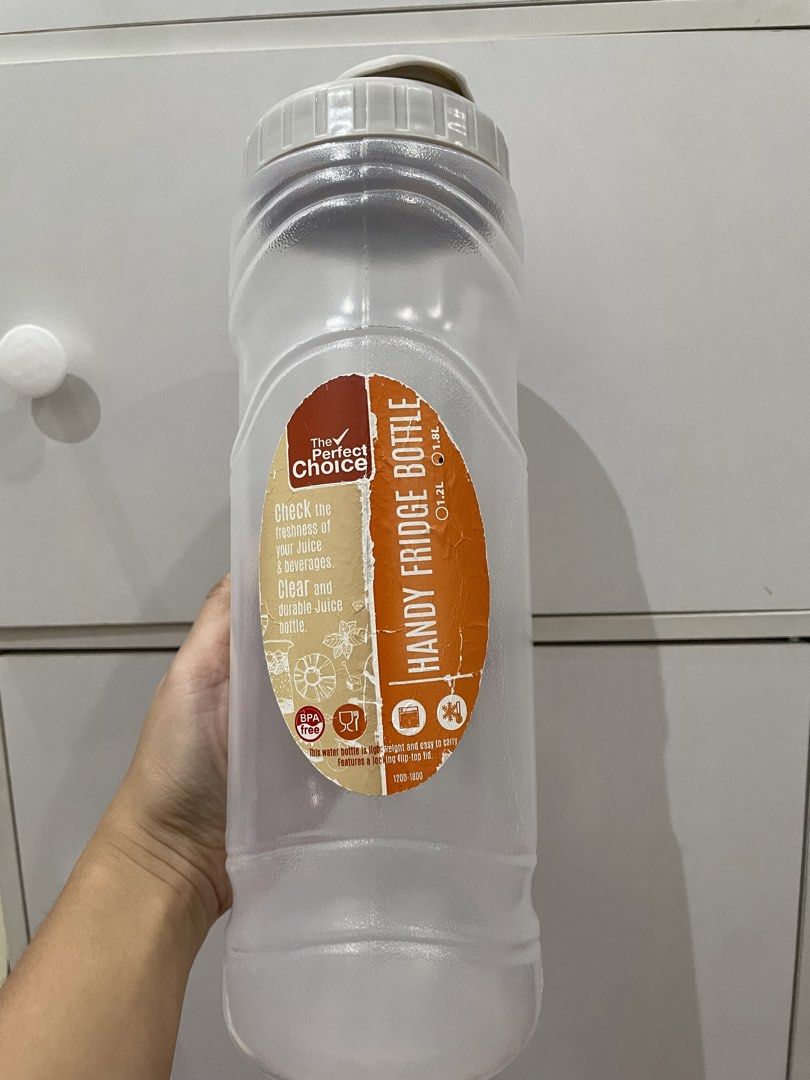 Handy Fridge Bottle 1.8L (Category: Pitchers & Dispensers) located in Quezon City. Submitted by mugs.meowph (Listing ID 1460635667, Image 3). Description: 2pcs 1.8L .