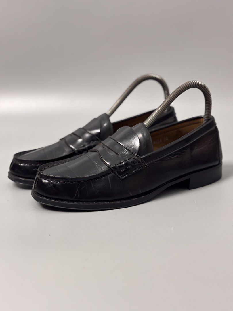 Haruta Arvin Penny Loafers (Category: Dresses) located in Quezon City. Submitted by willsmile (Listing ID 1460632626, Image 1). Description: Haruta Arvin Penny Loafers size 24 excellent condition no discoloration no flaws no issue Please read the description before buying MOP: gcash, bank transfer (bpi) Courier: J&T, lalamove Please view all uploaded photos before purchase you can also ask questions about the item Location: quezon city fairview M