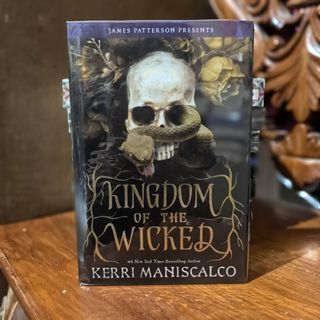 (Category: ) located in . Submitted by nicsknacksandbooks (Listing ID 1460679303, Image 1). Description: .