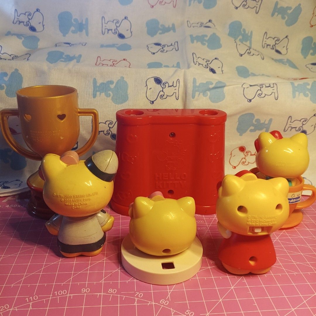 Hello Kitty Figures Collectibles (Category: Vintage Collectibles) located in Talisay. Submitted by miao_woo (Listing ID 1460534706, Image 2). Description: — Set of Hello Kitty vintage/ non-vintage collectible items —For take all only — Coffee Cup orange working but as is. —all items are 6-8/10 body condition —feel free to ask me about the items for assurance —mop: gcash/maribank.