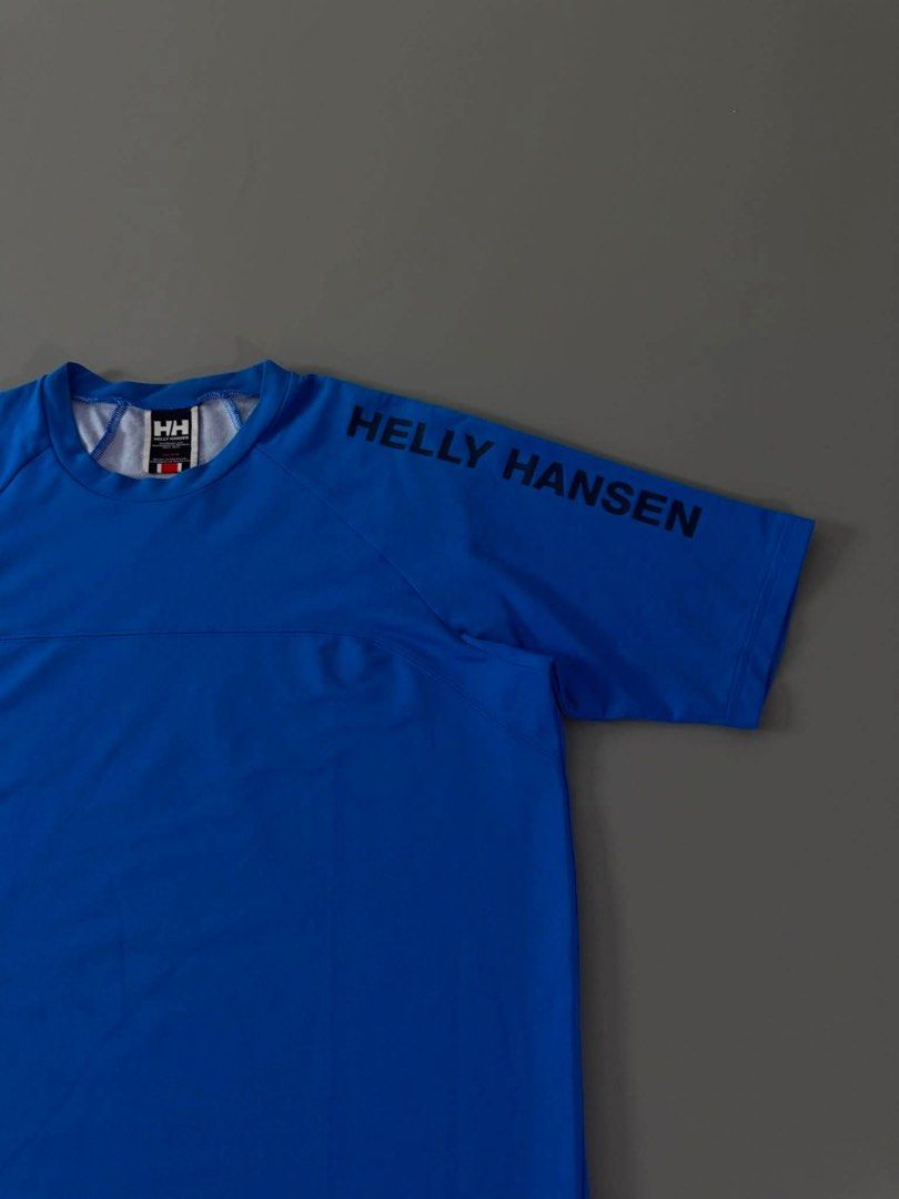 HELLY HANSEN (Category: Activewear) located in Guagua. Submitted by sweetboyy (Listing ID 1460524638, Image 3). Description: HELLY HANSEN EXCELLENT CONDITION / NO ISSUE SIZE MEDIUM ON TAG / DIMES L26.5 W20.5.