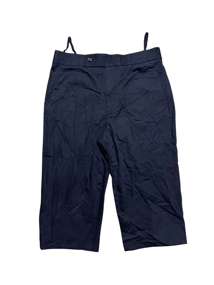 HELMUT LANG GUSSET SHORT (Category: Shorts) located in Las Pinas. Submitted by greedythrifterz (Listing ID 1460557467, Image 2). Description: HELMUT LANG GUSSET SHORT DIMES- WIDTH 28-29, LENGTH 24.5. THIGHS 10 LEG OPEN 8 (ALL INCHES) NO ISSUE, NEED WASHB ONLY, FREESHIP AND NEGOTIABLE .