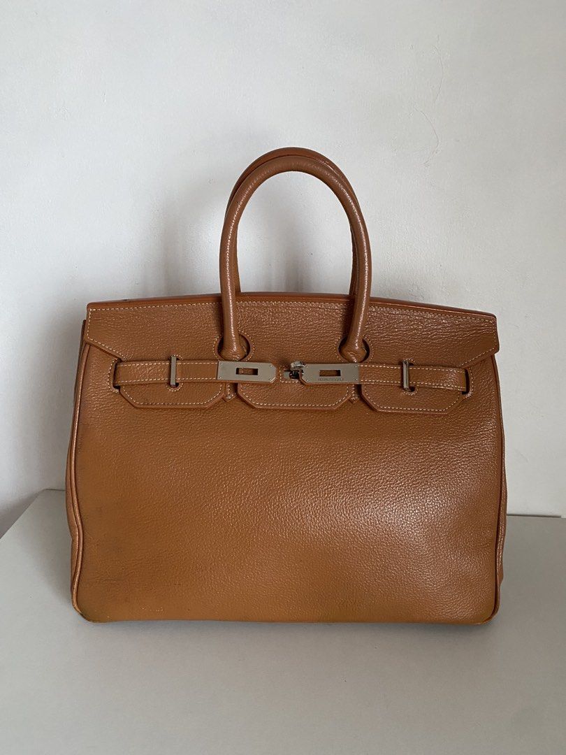 Hermes handbag (Category: Luxury Bags & Wallets) located in Valenzuela. Submitted by leneluxe (Listing ID 1460573670, Image 1). Description: Hermes handbag Togo leather material Good condition No flaws Minimal signs of use only Pls check all posted pictures .