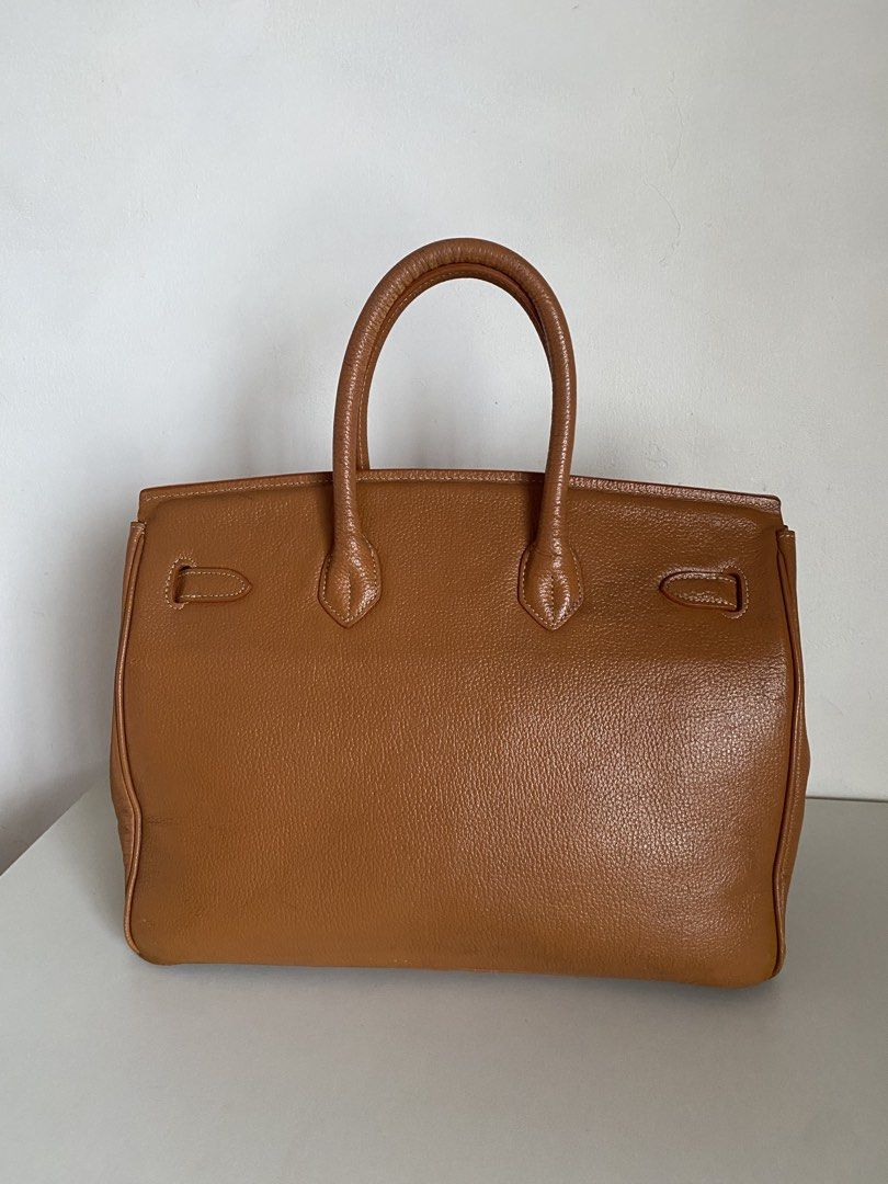Hermes handbag (Category: Luxury Bags & Wallets) located in Valenzuela. Submitted by leneluxe (Listing ID 1460573670, Image 2). Description: Hermes handbag Togo leather material Good condition No flaws Minimal signs of use only Pls check all posted pictures .
