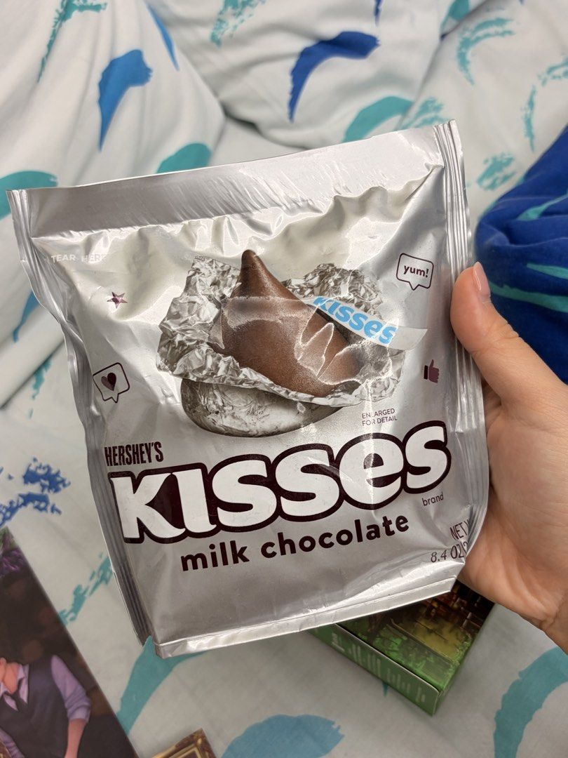 Hershey’s Kisses (Category: Other Food & Drinks) located in Obando. Submitted by thea_pasa.bento.ig (Listing ID 1460664866, Image 1). Description: brandnew lalamove.
