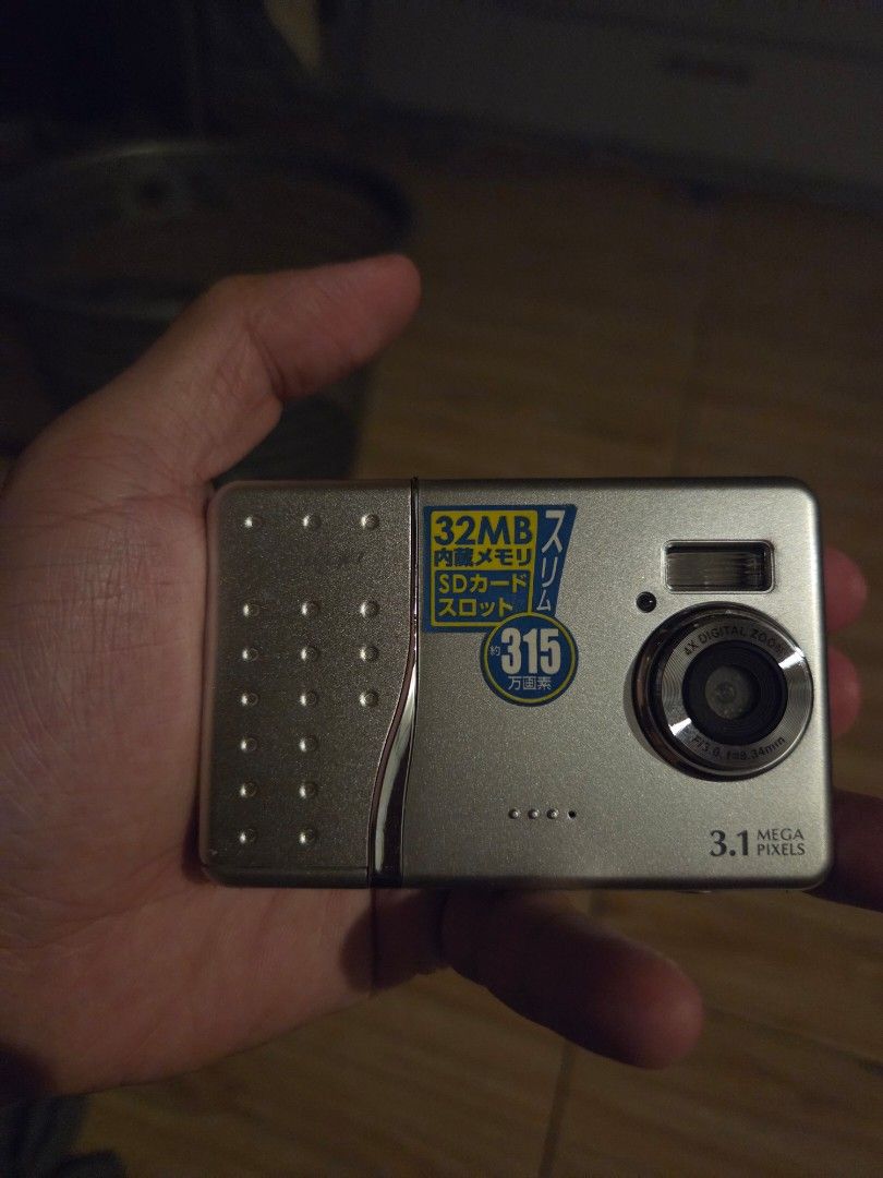 Hitachi camera (Category: Cameras) located in Manila. Submitted by dejavus7512 (Listing ID 1460629649, Image 2). Description: i dont know if its working... no inclusions just the camera still negotiable.
