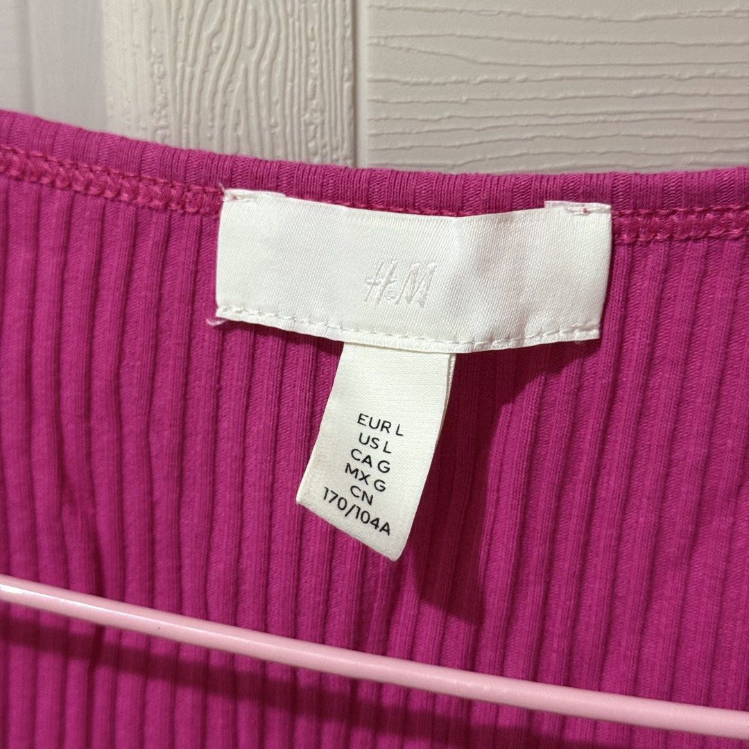 H&M Button Front Ribbed Top in Cerise (Category: Blouses) located in Manila. Submitted by ultsaida (Listing ID 1460705823, Image 3). Description: H&M Button Front Ribbed Top in Cerise – Size: L | Can fit M-L – Wore once only. – Preloved, manage your expectations. MOD: J&T / LBC (Buyer's preference | Buyer will shoulder the shipping fee) MOP: Gcash, Maribank, or BDO Loc: Bataan.