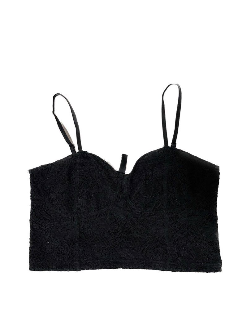 H&M Cropped Top (Category: Sleeveless) located in Valenzuela. Submitted by shop.kai (Listing ID 1460576098, Image 1). Description: ❗️WTS LFB ❗️Pre-loved ❗️Brand: H&M 👗Size -Suitable for size Small to Medium 🚚Courier - Shipping fee: shouldered-by buyer 📍Location -Valenzuela For more details and information feel free to message. Thank you.