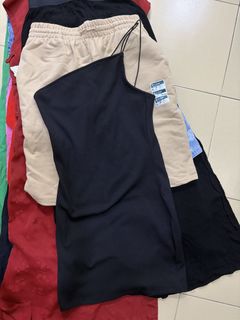 (Category: ) located in . Submitted by savemywears (Listing ID 1460587866, Image 1). Description: .
