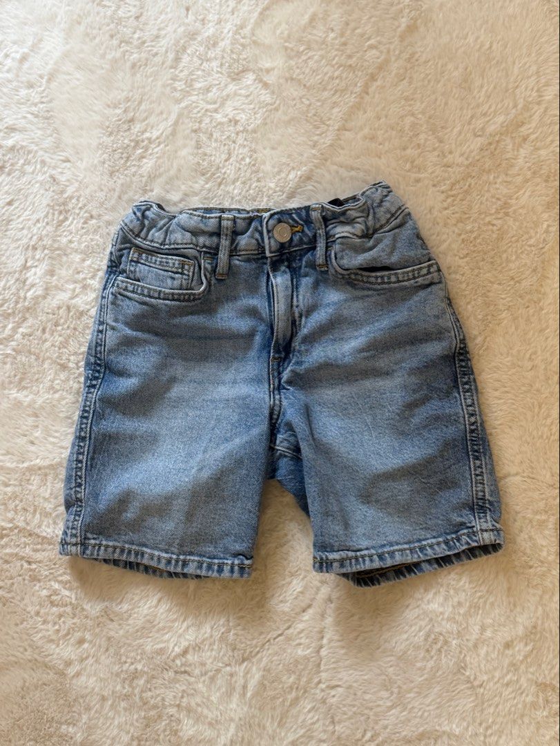 H&M Kids Denim Shorts (Category: Babies & Kids Fashion) located in Lapu Lapu. Submitted by prelovedbymariey (Listing ID 1460535673, Image 1). Description: - Blue denim shorts for kids - Size EU 122 - Comfortable elastic waistband - Classic five-pocket styling - Ideal for everyday wear - Easy to pair with any top - Great for warmer weather.