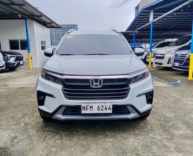 Honda BR-V (Category: Used Cars) located in Quezon City. Submitted by jayjet.jayjet (Listing ID 1460619922, Image 3). Description: 2024 HONDA BRV V Automatic Transmission Airbags 30tkm Genuine Leather Push Start No Issues No Accidents All Power All Original Fresh In and Out Mechanic Inspected Complete Tools, Jack and Spare Tire Price P 868k Financing/Trade-in Accepted Sample Financing Computations Down P175k all in P24k+ 4yrs P30k+ 3yrs Down P260