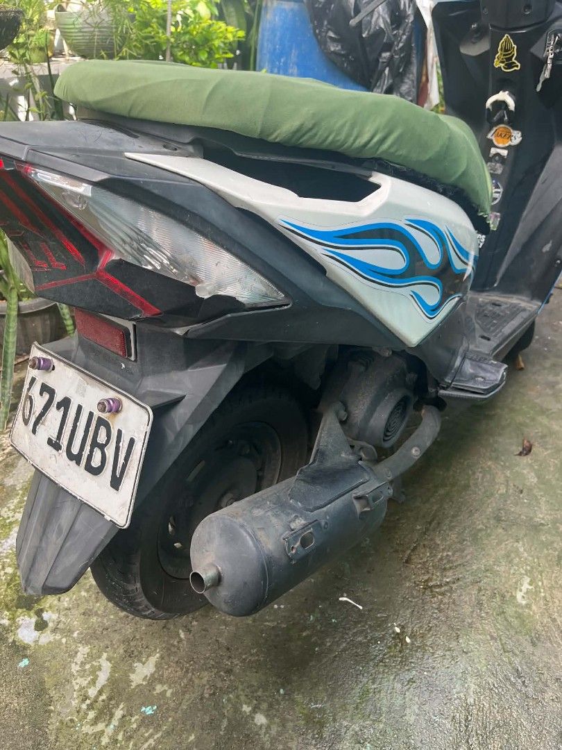 Honda Dio FI 2021 ( RUSH ) (Category: Motorbikes for Sale) located in Manila. Submitted by nonanii (Listing ID 1460509413, Image 2). Description: For sale Honda Dio Fi 2021 model completo papel orig plaka Running condition goods na goods 25k mabilisan pm agad ako pag sure madali ako kausap ( NEGOTIABLE) DM FOR MORE DETAILS Binagonan rizal area.
