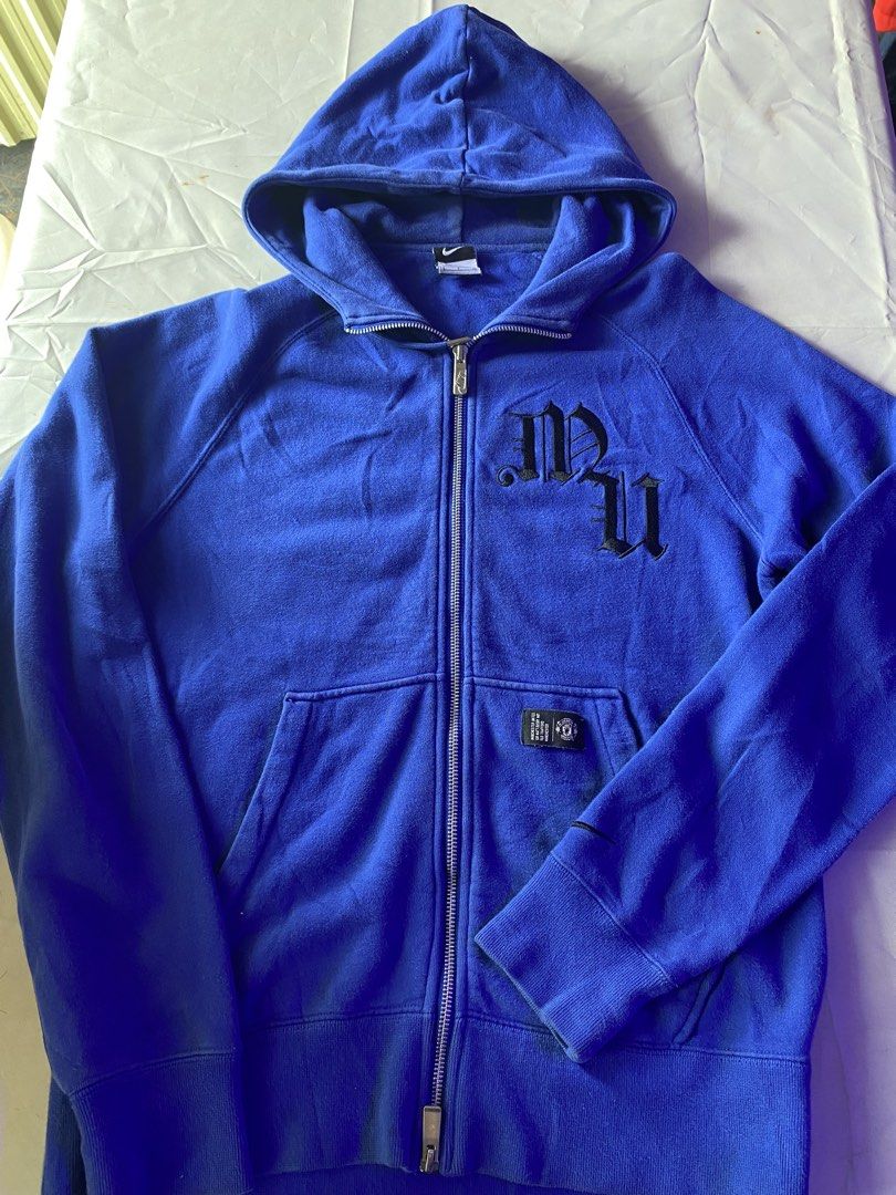 Hoodie nike zip up (Category: Hoodies) located in Manila. Submitted by sean4short.223 (Listing ID 1460667071, Image 1). Description: Dm me for more info .