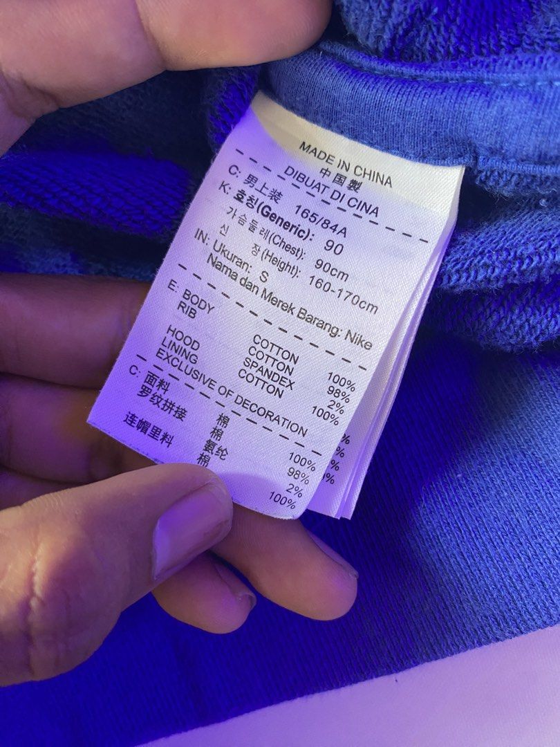 Hoodie nike zip up (Category: Hoodies) located in Manila. Submitted by sean4short.223 (Listing ID 1460667071, Image 3). Description: Dm me for more info .