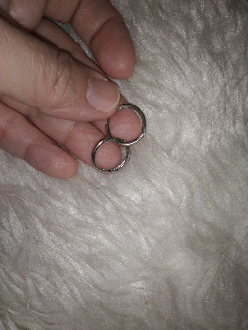Hoop earrings medium size (Category: Earrings) located in Quezon City. Submitted by eidorableshop (Listing ID 1460568939, Image 1). Description: .