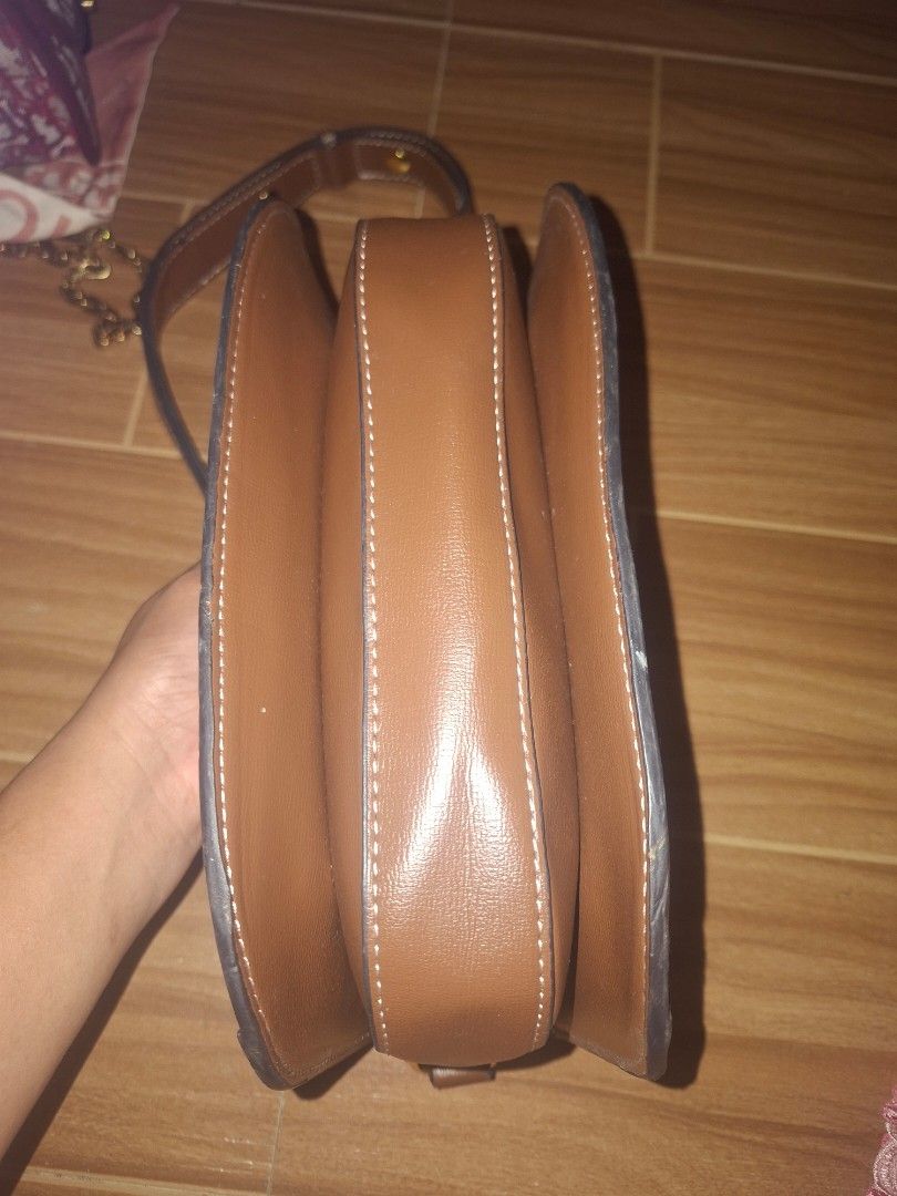 Horsebet gucci (Category: Luxury Bags & Wallets) located in Andop. Submitted by deinlakarol_211 (Listing ID 1460558249, Image 2). Description: coded with etikita no issue gold pa hardwares.