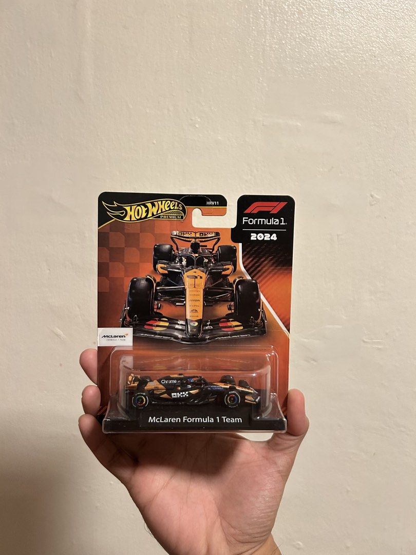 Hot Wheels Premium Formula 1 McLaren 2024 (Category: Vehicle & Diecast Models) located in Manila. Submitted by urboydeej (Listing ID 1460679106, Image 1). Description: - Hot Wheels Premium die-cast collectible - Features the 2024 McLaren Formula 1 Team car - Detailed replica with official team livery - Brand new in original packaging - Ideal for Hot Wheels collectors and Formula 1 enthusiasts.