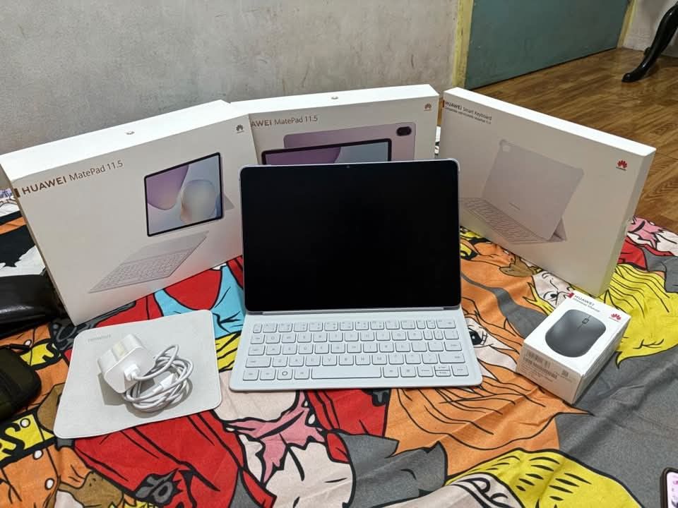 Huawei matepad (Category: iPad) located in Bacoor. Submitted by saludagame17959 (Listing ID 1460509480, Image 2). Description: bago pa no issue inopen lang for checking .