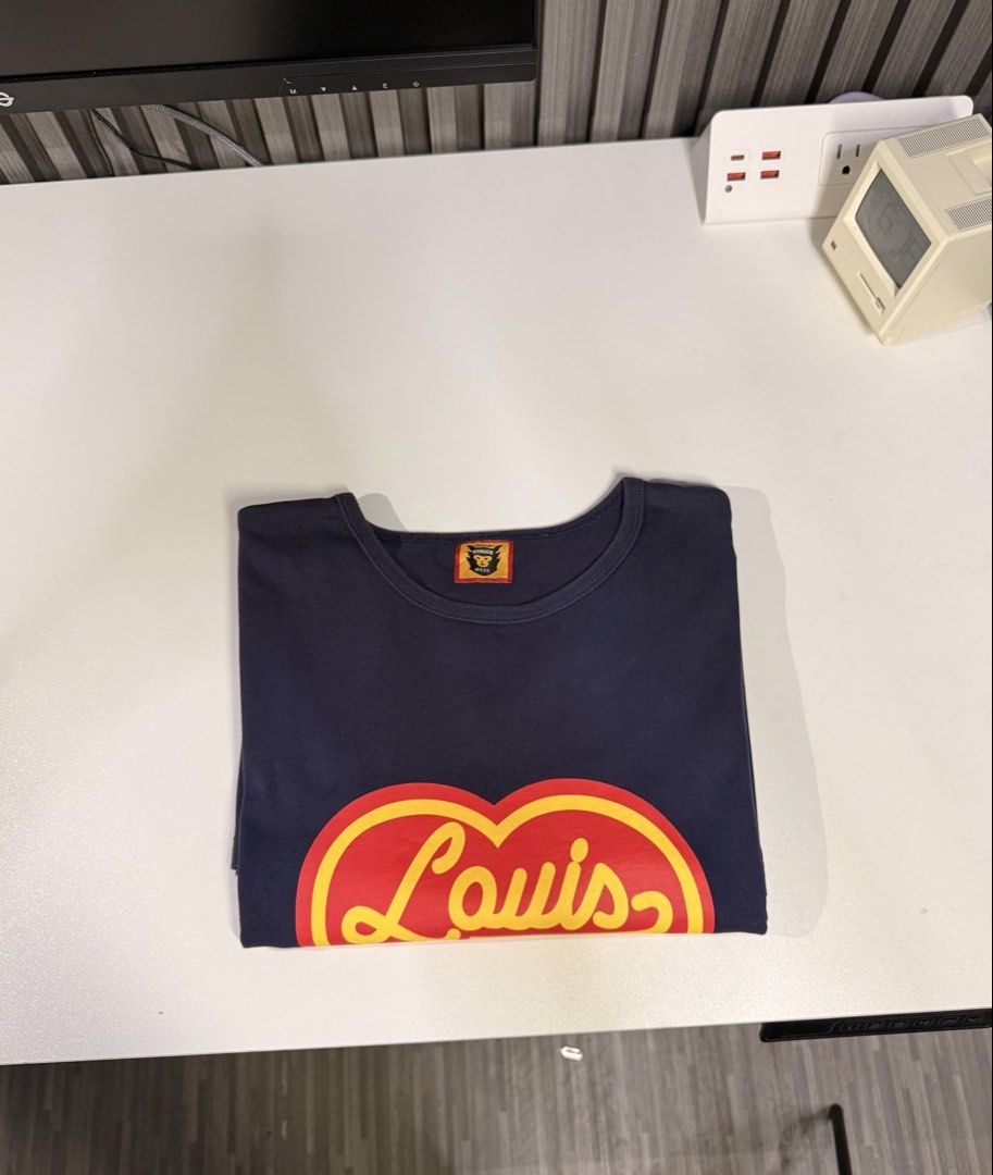 Human Made (Category: Activewear) located in Bulacan. Submitted by jomar_0705 (Listing ID 1460515138, Image 1). Description: Human Made Medium on tag W19.5 L27 Excellent.
