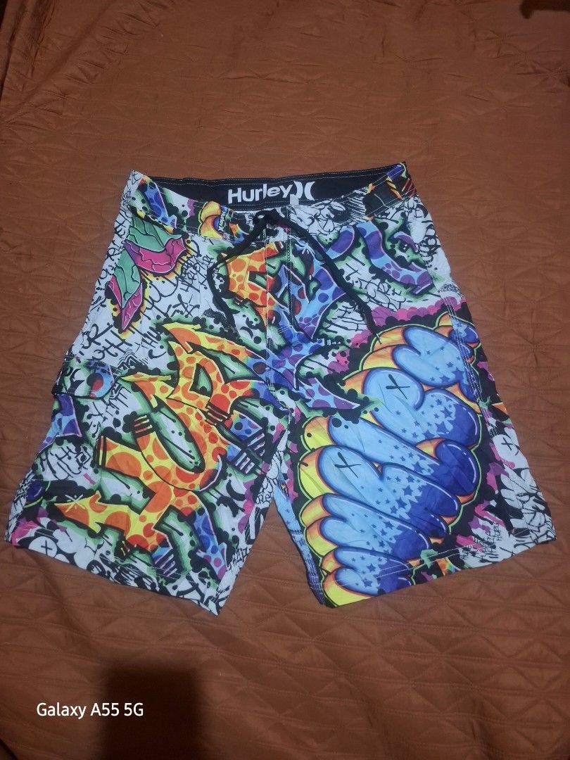 Hurley aop board shorts (Category: Shorts) located in Antipolo. Submitted by goldentiger-ac44 (Listing ID 1460635239, Image 1). Description: HURLEY AOP BOARDSHORT SIZE 34 DIMENSIONS 17.5 BY 21 EXCELLENT CONDITION PRICE 775 ANTIPOLO CITY LOCATION.