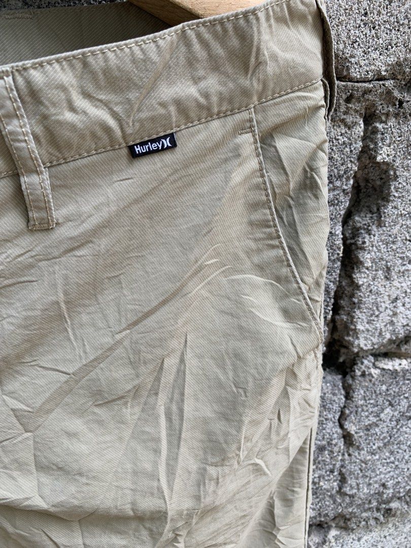 Hurley X Nike drifit (Category: Shorts) located in Bombon. Submitted by thriftkolang20 (Listing ID 1460653584, Image 3). Description: No issue Size 32 Length 21 9.7/10 color rate Excellent as new.