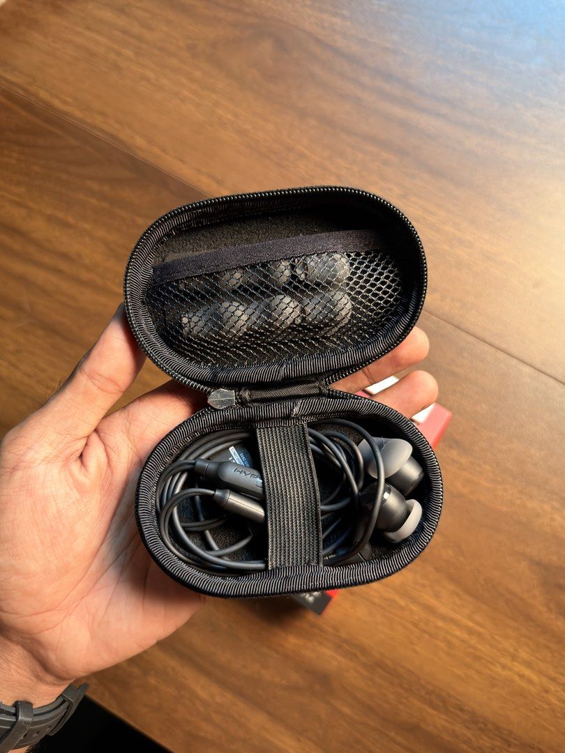 HYPERX CLOUD III (Category: Earphones) located in Alor Setar. Submitted by pekakasclo27654 (Listing ID 1460672610, Image 3). Description: HYPERX CLOUD III COLOR : BLACK ORIGINAL ITEM NEW ITEM CONDITION 10/10 RM110 COD ALOR SETAR KEDAH SERIOUS BUYER PLEASE WS 6017-808 5695 .