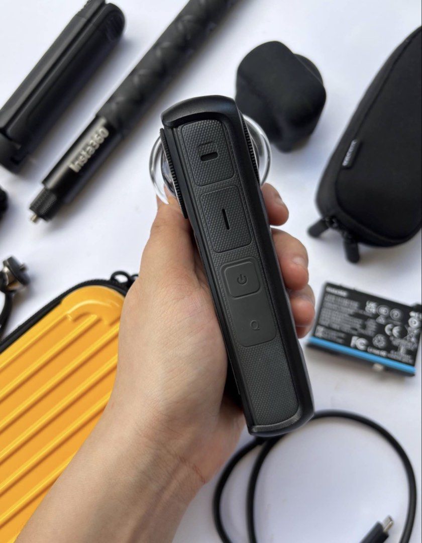 Insta 360 x4 (Category: Other Gadgets) located in Manila. Submitted by ytudo (Listing ID 1460539380, Image 3). Description: ‼️FOR SALE ‼️ Price: Php 19,000 (negotiable) >Insta360 X4 >Insta360 Original Battery (x1) >Framecase >Invisible stick >Lens guard >Protective pouch >Lens cloth >Charging cable >With box Freebies - > insta hard case > tripod feet oem > bullet time handle accessory oem > mini storage bag Issue: NO issue. NO scratches sa lens. 