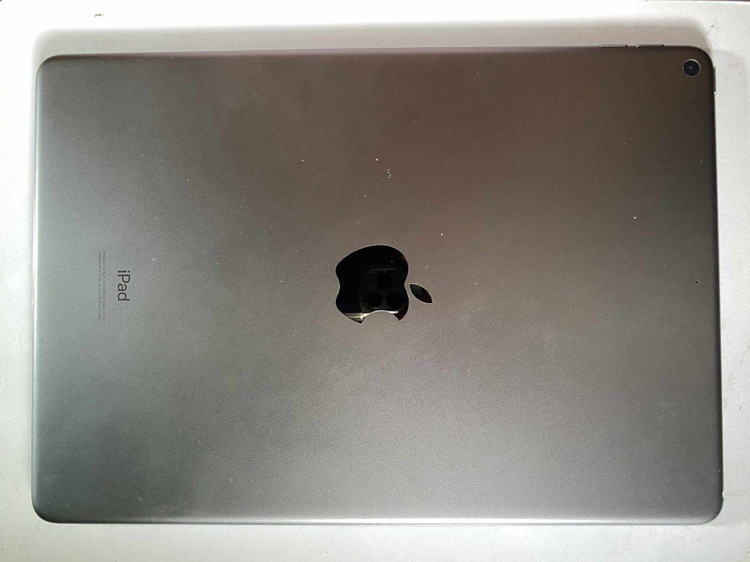 iPad Air 3 64GB (WiFi Only) (Category: iPad) located in Quezon City. Submitted by luckycat.892e08 (Listing ID 1460519141, Image 2). Description: ‼️ iPad Air 3 64GB (WiFi Only) Quick Specs: - 10.5" Retina Display (True Tone, P3 Wide Color) - A12 Bionic Chip | 3GB RAM - 64 GB Storage - 8MP Rear | 7MP Front Camera - Touch ID | Stereo Speakers | 3.5mm Jack - Supports Apple Pencil (1st Gen) - Long Battery Life - up to 10 hrs (depending on usage) - Unl