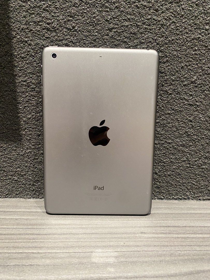 iPad Mini 2 (Category: iPad) located in Kuala Lumpur. Submitted by JasonNgew (Listing ID 1460616730, Image 1). Description: Screen:7.9 Chip:Apple A7 Battery:6470mah 331g.