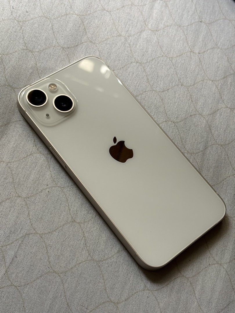 Iphone 13 (Category: iPhone 13 Series) located in Bulacan. Submitted by heluv3ss.grantt (Listing ID 1460521029, Image 2). Description: free case + original charger — (bought po sa apple store and no repair).