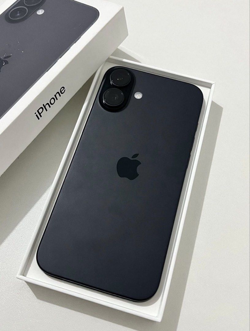 Iphone 16 plus (Category: iPhone 16 Series) located in Limay. Submitted by nelle_13 (Listing ID 1460661948, Image 1). Description: 128 GB Lady owned Complete with box Factory Unlocked No issues With free cases .