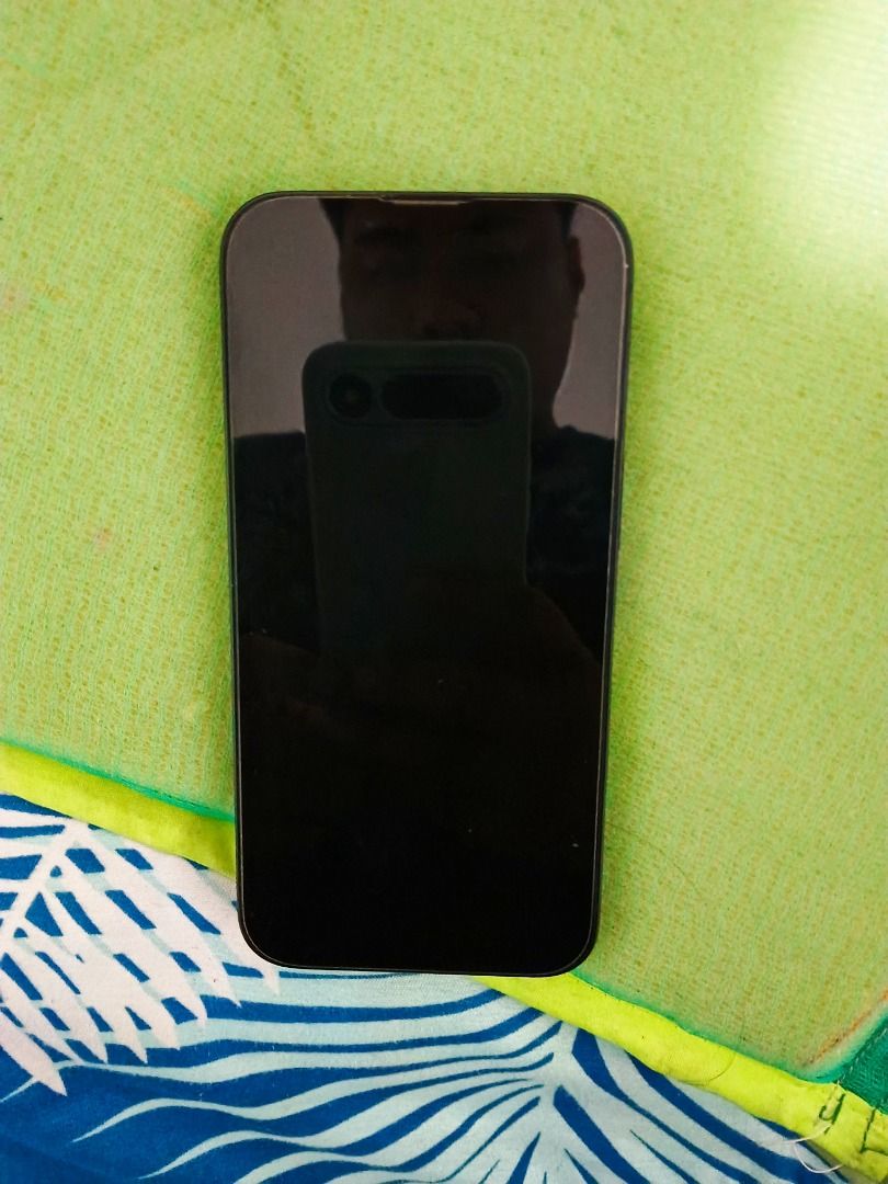Iphone 16e (128gb) BLACK (Category: iPhone 16 Series) located in Caloocan City. Submitted by elipot10 (Listing ID 1460629751, Image 1). Description: ‎‼️ RUSH SALE ‼️ ‎ ‎iPhone 16e Black 128GB ‎Battery Health: 93% 🔋 ‎ ‎INCLUSIONS: ‎✓ Unit ‎✓ Original Cable + Charger ‎ ‎DETAILS: ‎✓ 100% Original, No Issue ‎✓ No Repair, No Hidden Defect ‎✓ Reset to sawa sa meetup ‎✓ No Box na po ‎ ‎PRICE: ₱22,000 Nego ‎ ‎Tarlac City.
