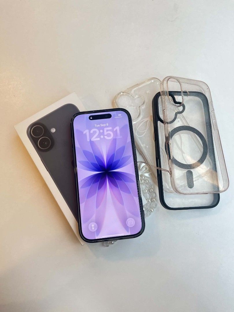 IPHONE 17 256GB (Category: iPhone 17 Series) located in Caloocan City. Submitted by gentlehorse.103 (Listing ID 1460565009, Image 1). Description: ‎Iphone 17 ‎256gb ‎92BH ‎Physical sim and Esim ‎No repair ‎No issue ‎All working ‎STILL UNDER WARRANTY ‎ ‎With box, tempered, and cases ‎ ‎Cainta location ‎can do meet up for malalayo ‎OPEN ADD SWAP ‎ ‎.