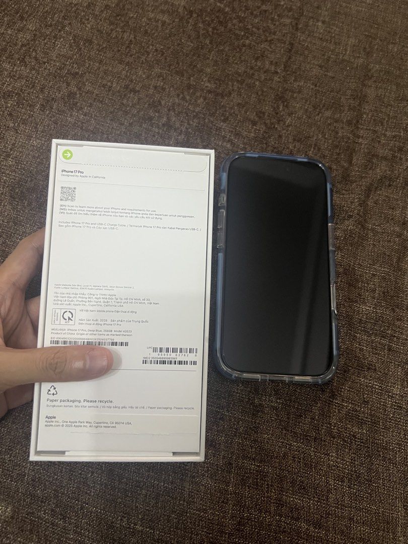 iPhone 17 Pro (Category: iPhone 11 Series) located in Pasig City. Submitted by yani5798 (Listing ID 1460712231, Image 2). Description: iPhone 17 Pro Deep Blue 256gb Brand New, only opened to check Globe locked FREE: Brand New Hard Case 1600php Tempered Glass 600php.