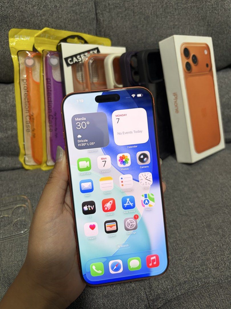 iPhone 17 Pro Max (Category: iPhone 17 Series) located in Makati City. Submitted by thriftthriveph (Listing ID 1460513517, Image 2). Description: iPhone 17 Pro Max 256gb 93% battery health Under warranty: October 31, 2026 Local variant NTC approved Complete with original box, cord & cases Honest issue: Gasgas (see last pic, makinis other parts) 📍Plaridel.