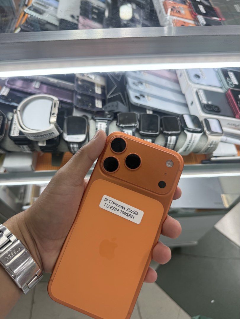 iPhone 17 Pro Max E-SIM Openline 100% Battery Health (Category: iPhone 17 Series) located in San Juan City. Submitted by Khalidmgdla08 (Listing ID 1460559076, Image 2). Description: FOR SALE | TRADE/SWAP Price: 61,999 On hand: iPhone 17 Pro Max✔️ 256GB ✔️ E-SIM OPENLINE ✔️ 100% Batt health ✔️ NTC APPROVED ✔️ 100% Original ✔️ 99% Makinis ✔️ 99% Smooth ✔️ NOT REFURB ✔️ NO HIDDEN ISSUES ✔️ NEVER BEEN REPAIRED ✔️ TEST TO SAWA✔️ FREE 3-UTOOLS ✔️ ANY M