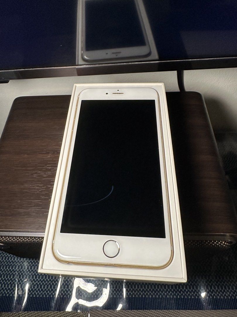iPhone 6 Plus (Category: iPhone 6 Series) located in Quezon City. Submitted by kgj63432 (Listing ID 1460709672, Image 2). Description: DECLUTTERING MEET UP ONLY SM NORTH/TRINOMA .