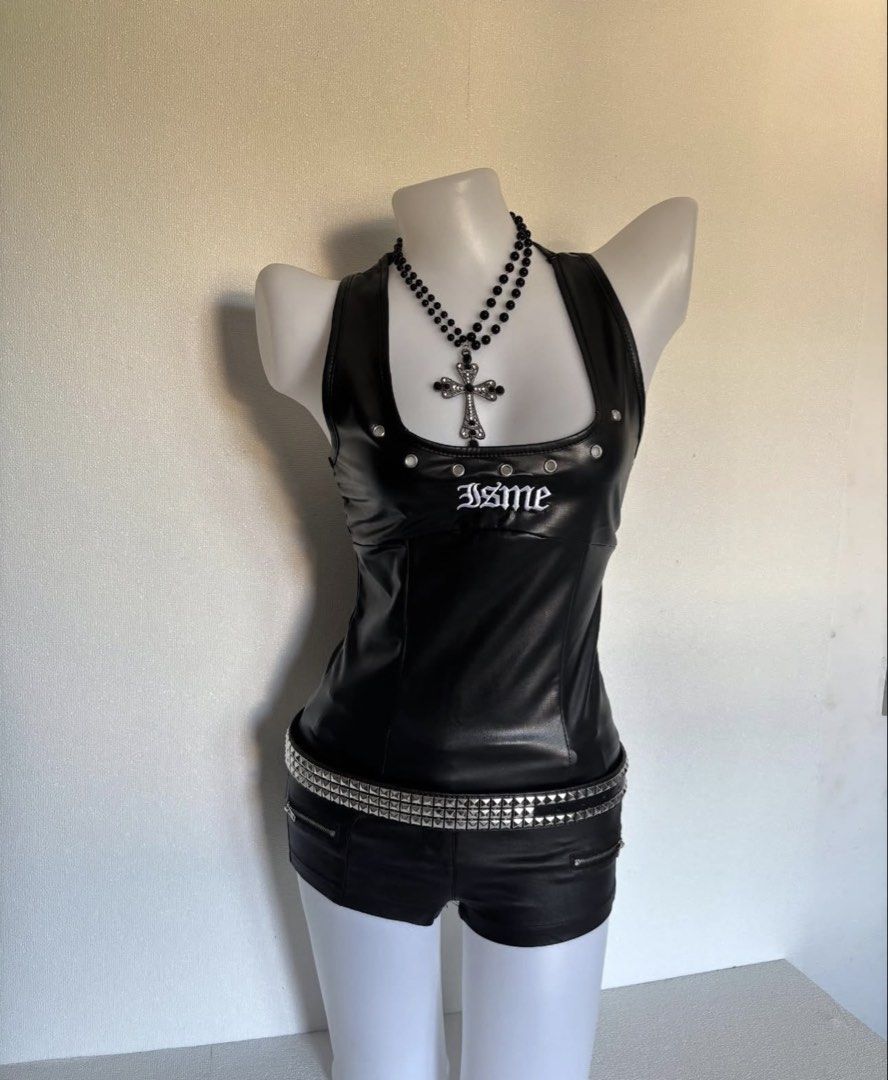ISME Leather Top (Category: Sleeveless) located in Las Pinas. Submitted by ._.peyy (Listing ID 1460543686, Image 1). Description: Pre-Order ⛓️‍💥Available Sizes: Small, Medium.