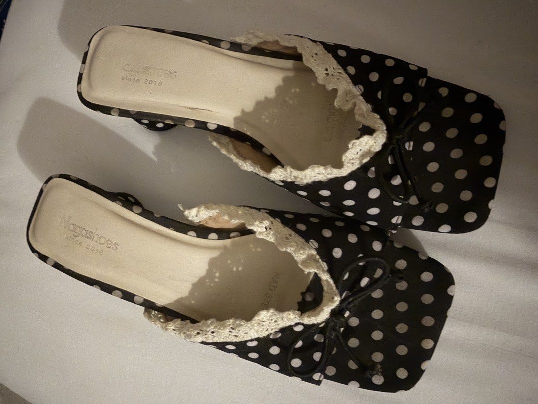 Italian heels (Category: Heels) located in Makati City. Submitted by florencedoll (Listing ID 1460697188, Image 3). Description: .