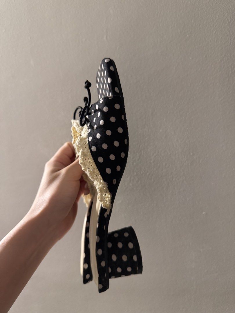 Italian heels (Category: Heels) located in Makati City. Submitted by florencedoll (Listing ID 1460697188, Image 1). Description: .