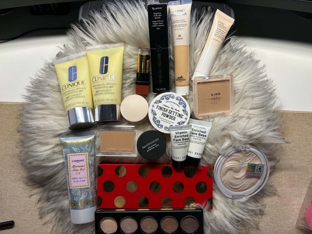 Items onhand (Category: Makeup) located in Bulacan. Submitted by karisma_noverra (Listing ID 1460712387, Image 1). Description: Inquire on the price .