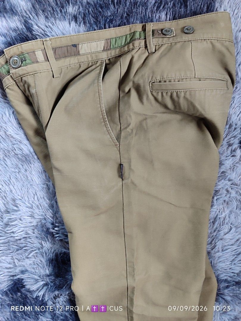 Izzue Chinos (Category: Chinos) located in Mangaldan. Submitted by lostthread (Listing ID 1460544650, Image 3). Description: Izzue Chinos - 34 Issue: Color Rate 9/10 Olive Green 100% Cotton Item is thrifted so expect minimal flaws Dm for dime details.