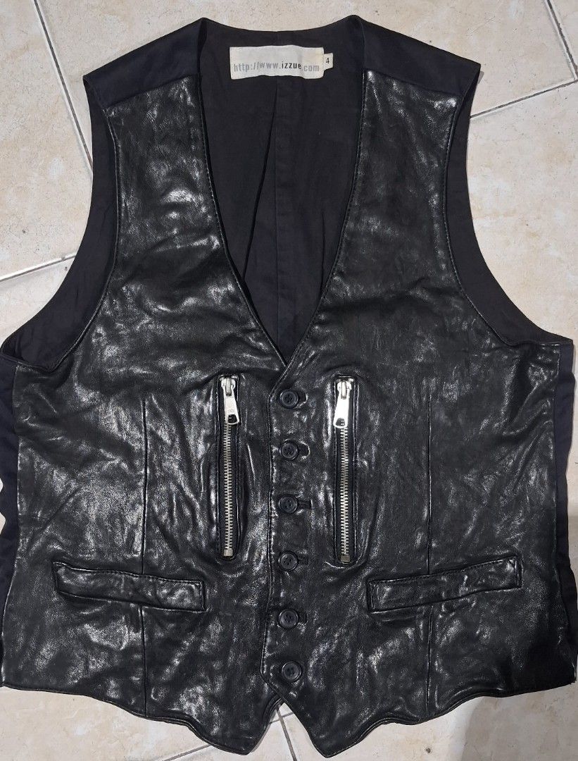 Izzue leather vest (Category: Coats, Jackets and Outerwear) located in Baguio. Submitted by thriftrot (Listing ID 1460511187, Image 2). Description: izzue leathers learher and nylon combination no issue in very good condition small L21 w18 loc. baguio add shipping fee .