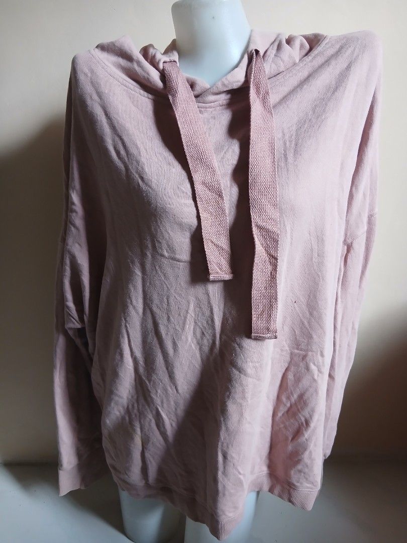 Jacket for women (Category: Coats, Jackets and Outerwear) located in Tayabas. Submitted by ahrcelllego (Listing ID 1460652683, Image 1). Description: Xl to xxl.