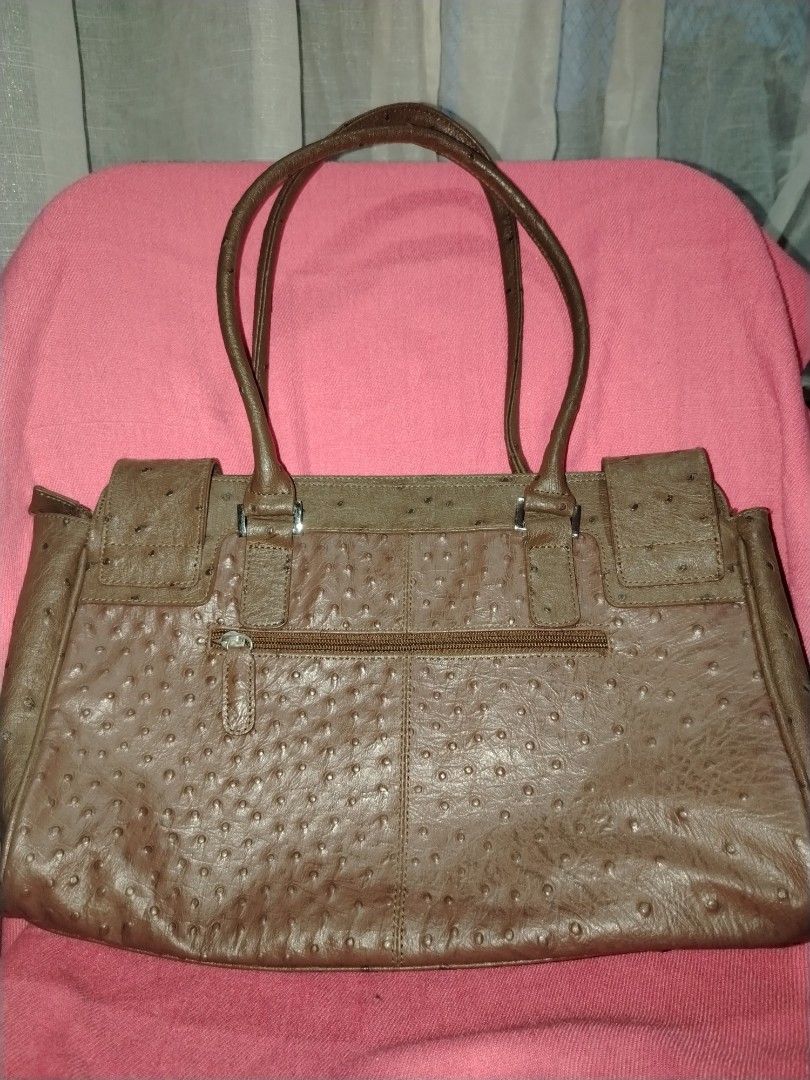 Japan collection ostritch leather (Category: Tote Bags) located in Tagum. Submitted by mjprelovedbags2020 (Listing ID 1460509774, Image 2). Description: Genuine ostritch leather no issue office bag kasya laptop super ganda in actual frm japan surplus.