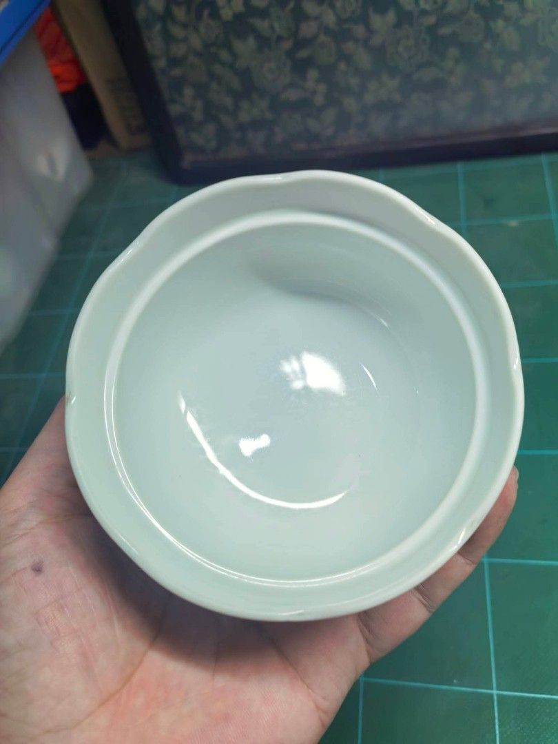 Japanese Ceramic Painted White Bowl (Category: Other Kitchenware & Tableware) located in Cebu City. Submitted by dudes_villanueva (Listing ID 1460714602, Image 3). Description: Japanese Ceramic Painted White Bowl 1pc Excellent condition — no cracks or chips Size: 4in diameter x 2.5in height.