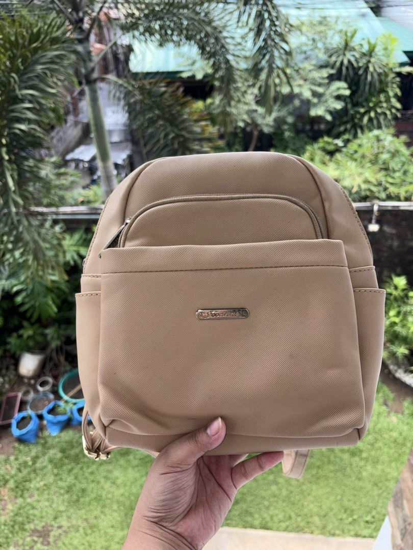 Javanni backpack (Category: Backpacks) located in Manila. Submitted by mdiannerose (Listing ID 1460643849, Image 2). Description: Javanni backpack Used but not abused.